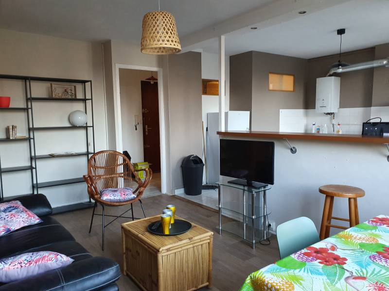 Appartement meublé T4 de 68,45 m² avec balcon sur la commune de Champagne au Mont d'Or